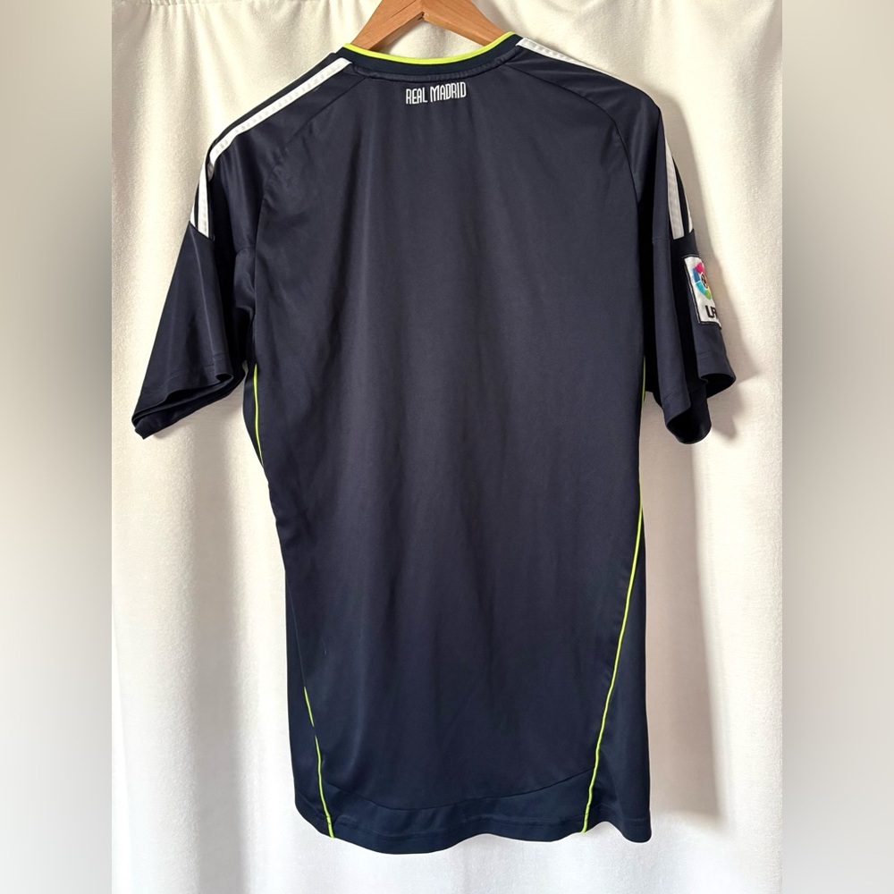 Real Madrid 2010/2011 Adidas Away Jersey size M - Picture 2 of 5